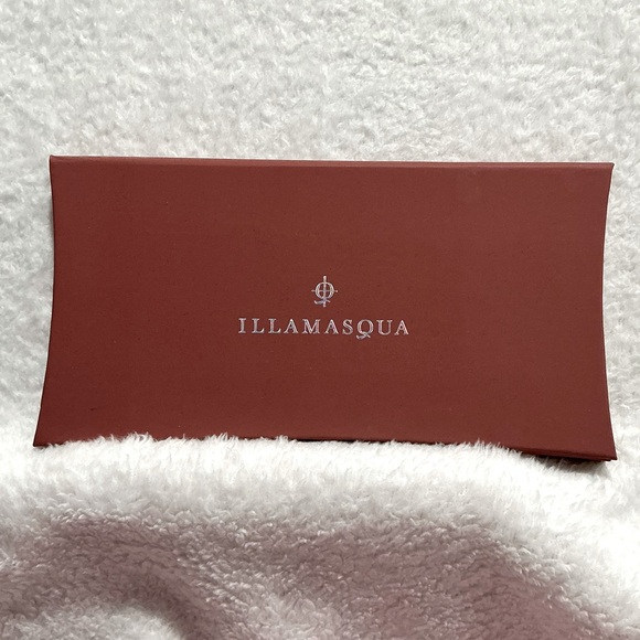 New Illamasqua Eyeshadow Pallet - Picture 2 of 4